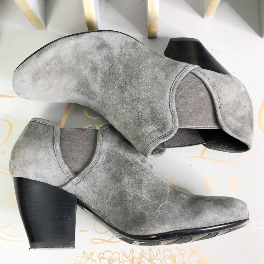 VANELI grey suede, ankle booties